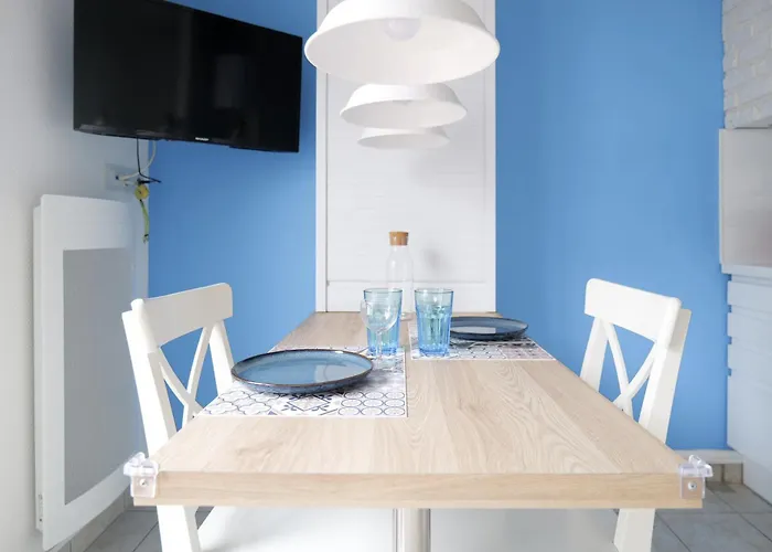 Appartement Joli Rénové Quartier Port Olona 2 Personnes *